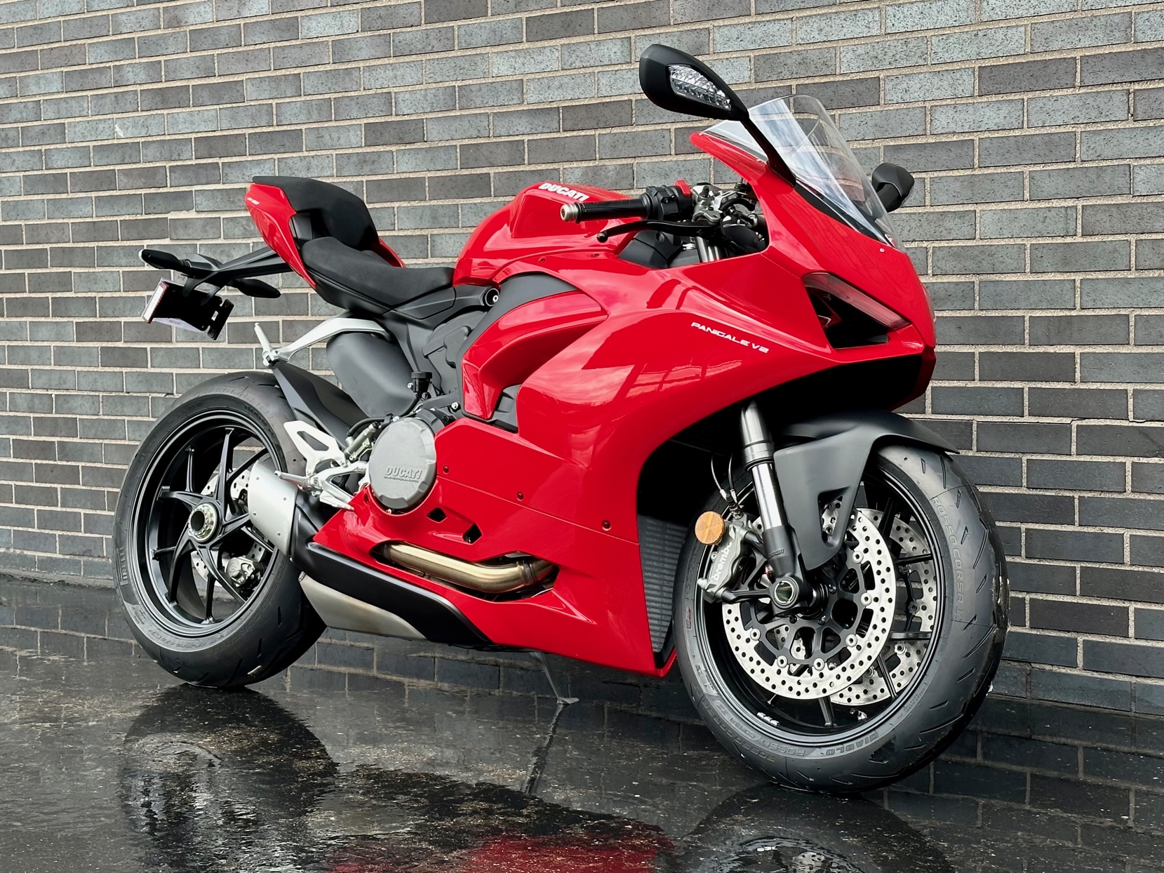 V2 panigale 2024