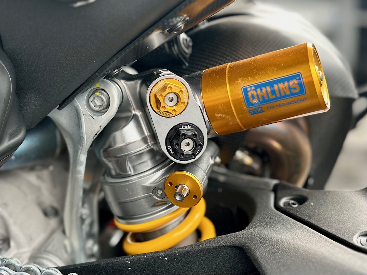 Amortisseur de direction Ohlins SD 004