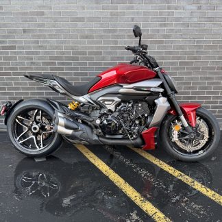 '25 XDiavel V4 Burning Red