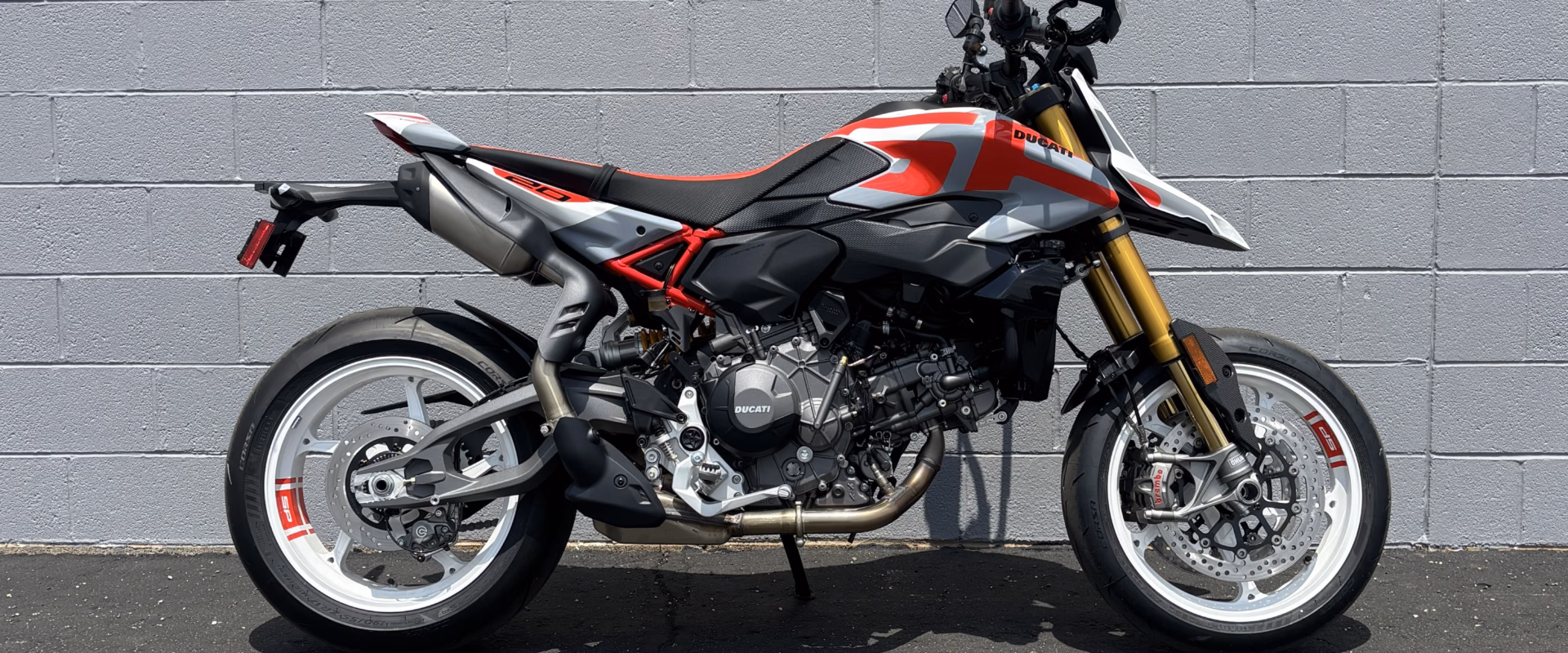 ’26 Hypermotard V2 SP